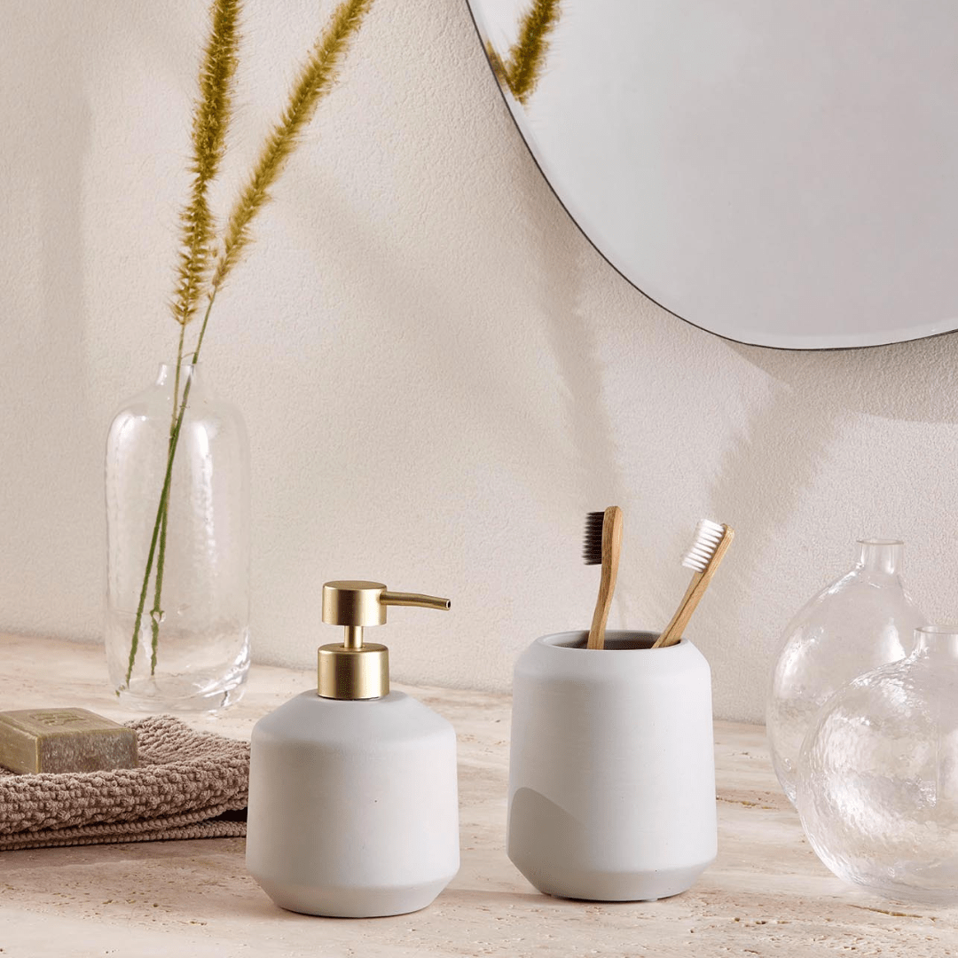 Porta Sabonete Liquido em Cimento Cinza e Dourado 200ml