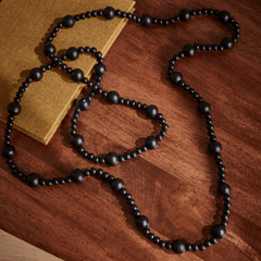 Colar Decorativo em Madeira Preto 90cm