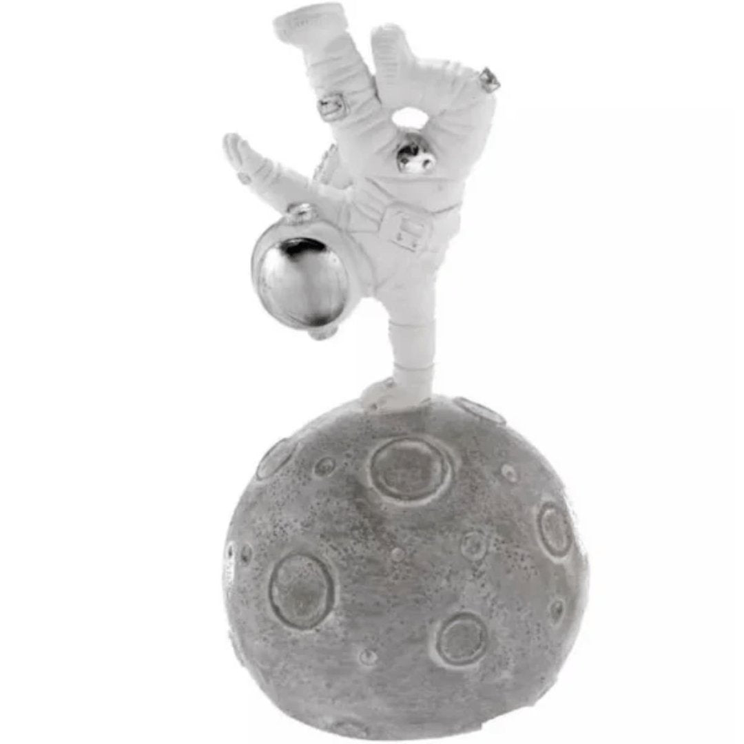 Escultura Astronauta Brincando Decorativo Cromado 18cm