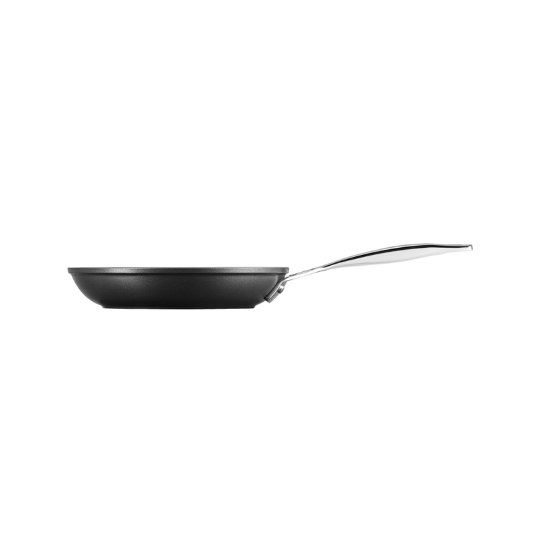 Frigideira Rasa Antiaderente TNS Pro 26cm Le Creuset