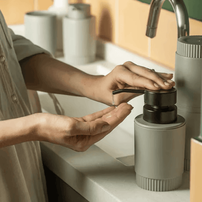 Porta Sabonete Liquido Dorica Bege com Tampa Preta 300ml